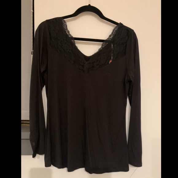 West Kei Long Sleeve Lace Top in Black size Medium - Picture 1 of 3